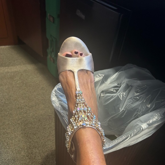 Shoes - Picture 4 of 6